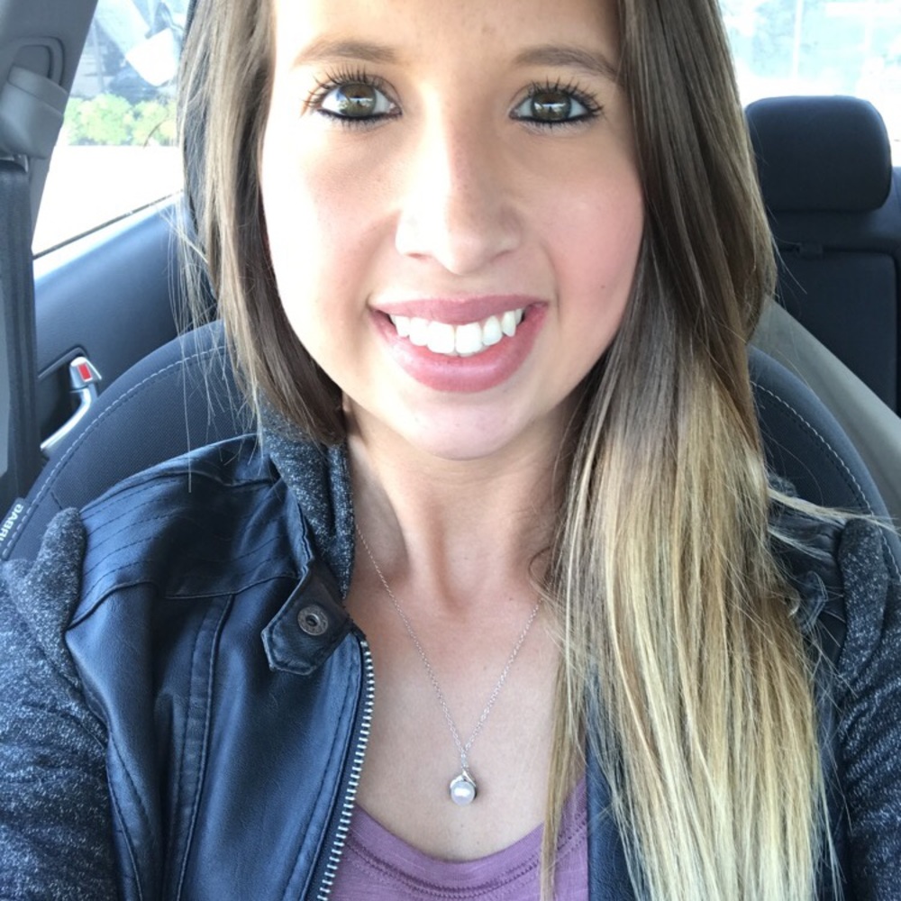 Meet your Posher, Courtney